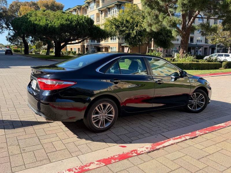 Used 2017 Toyota Camry SE FWD image 7