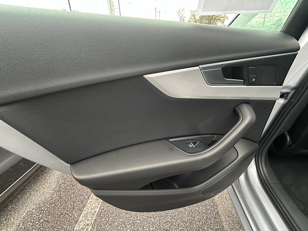 Used 2018 Audi A4 2.0T Ultra Premium w/ Convenience Package image 27