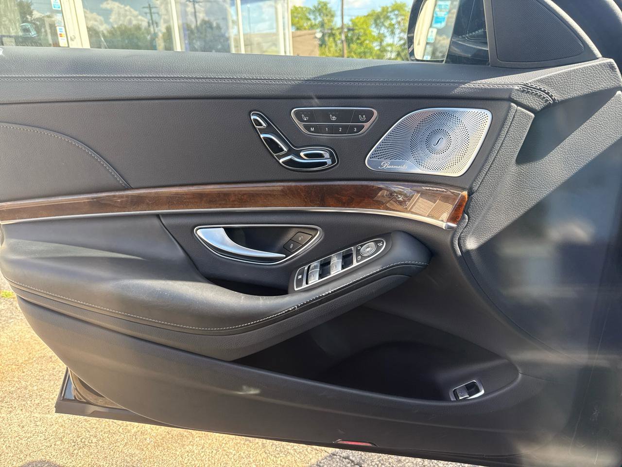 Used 2017 Mercedes-Benz S 550 4MATIC Sedan image 26
