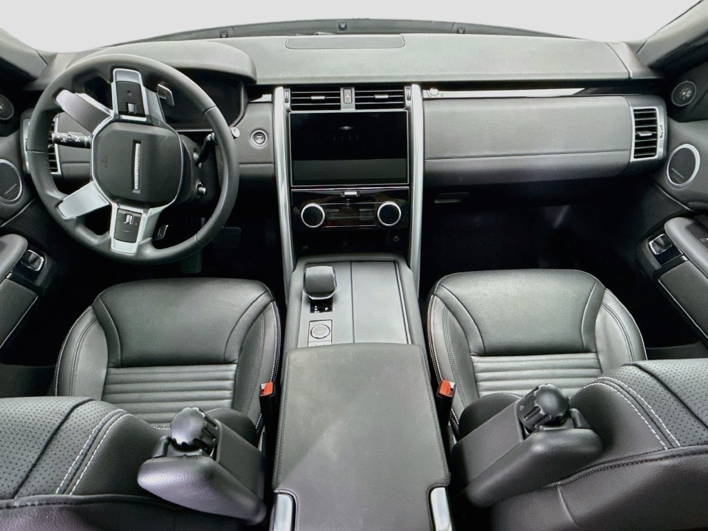 Used 2025 Land Rover Discovery S AWD/4WD image 13