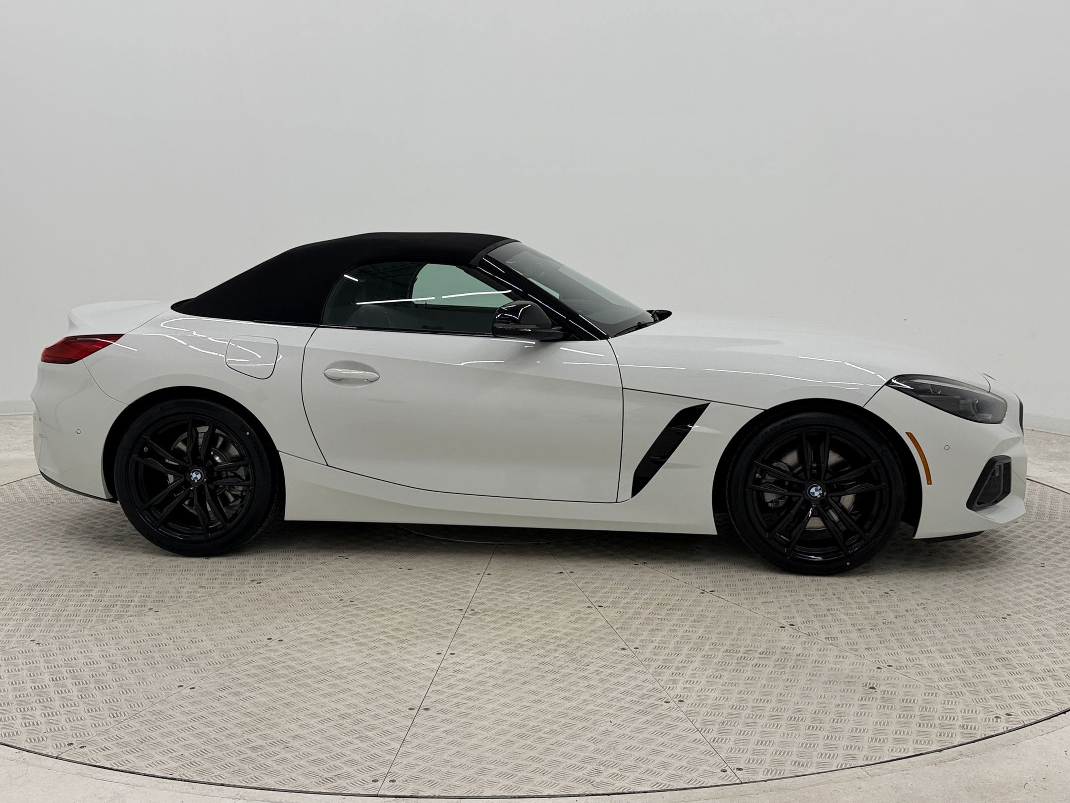 New 2026 BMW Z4 sDrive30i w/ Premium Package image 8