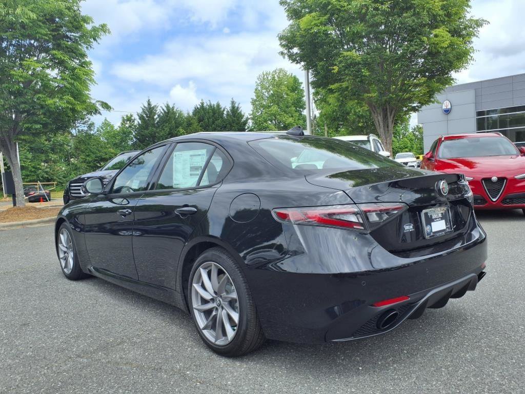 New 2025 Alfa Romeo Giulia w/ Driving Assist Package RWD image 16