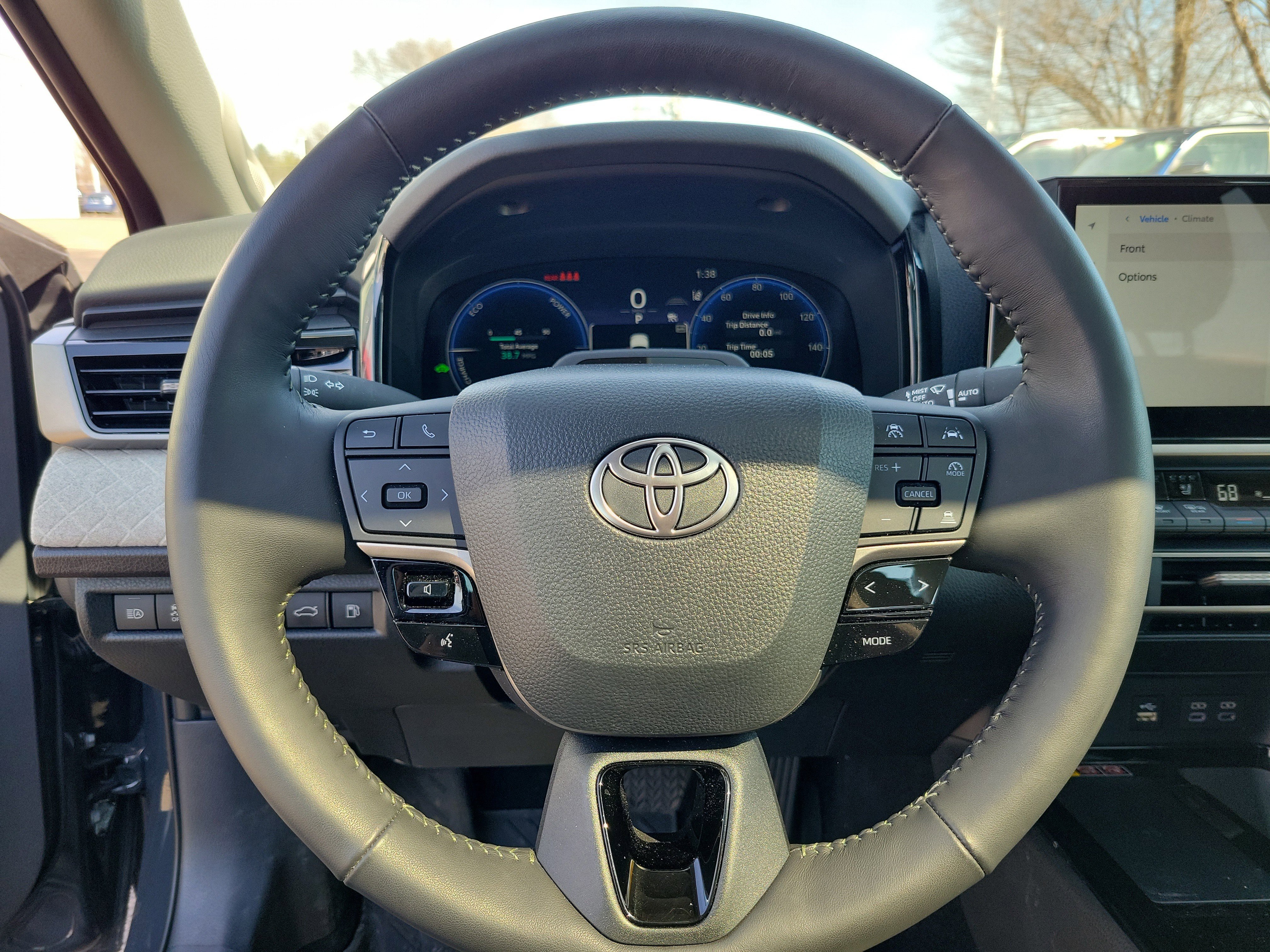 Used 2025 Toyota Camry XLE w/ Premium Plus Package image 22