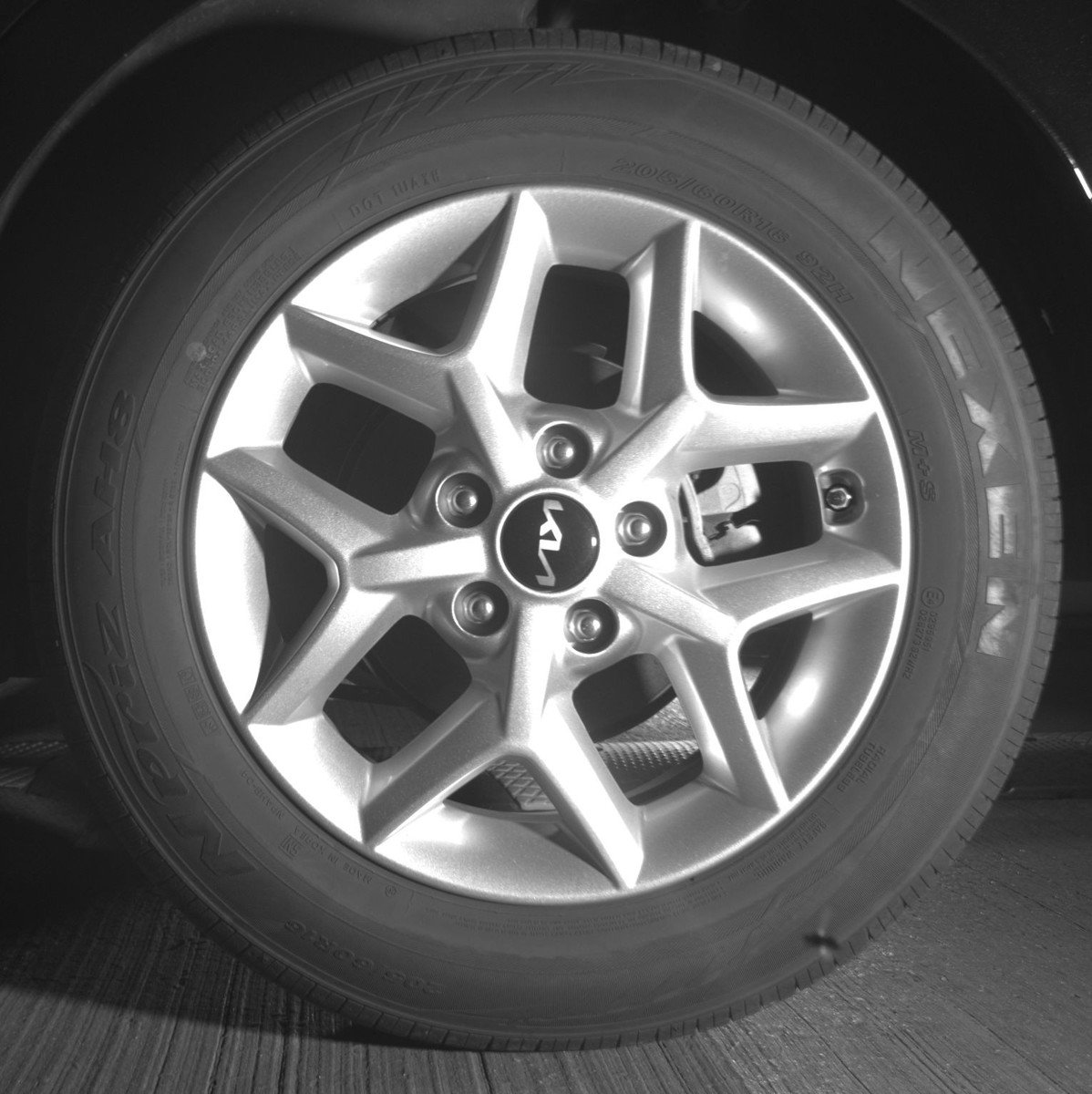 Used 2025 Kia Soul LX w/ LX Technology Package image 13