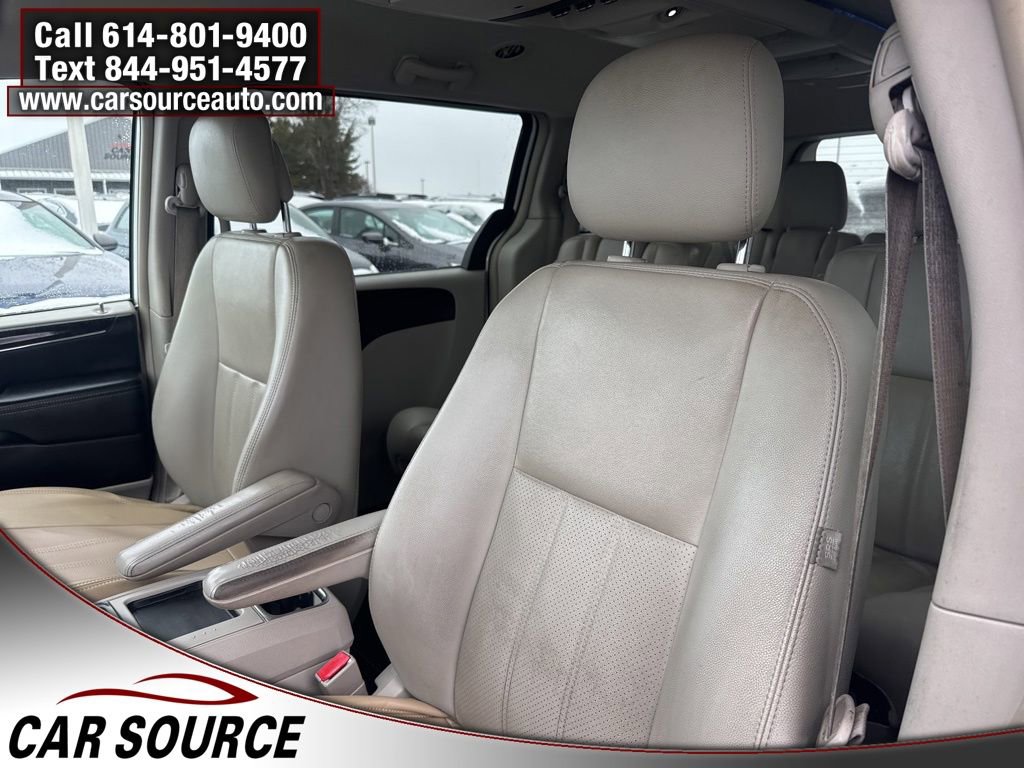 Used 2012 Chrysler Town & Country Touring w/ Entertainment Group #1 image 16