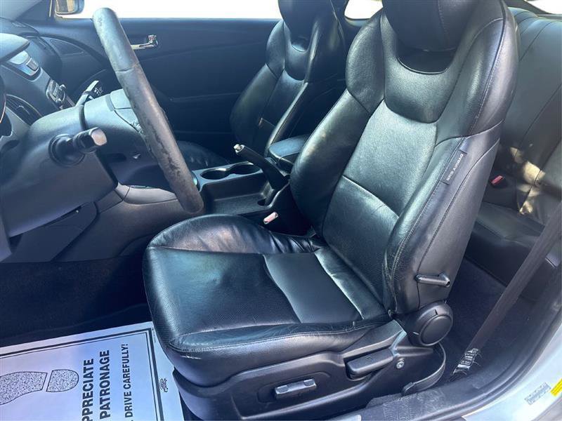 Used 2012 Hyundai Genesis 3.8 RWD image 9