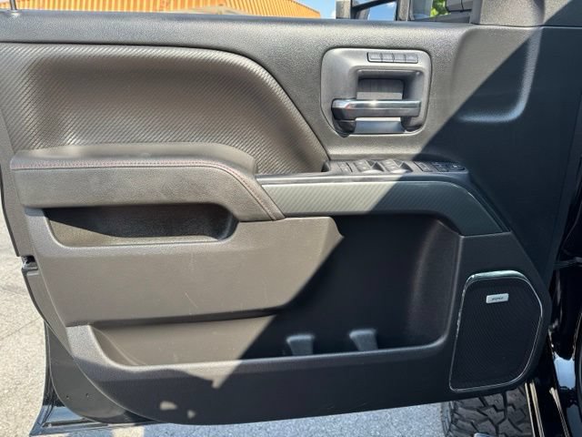 Used 2015 GMC Sierra 2500 SLT w/ Duramax Plus Package AWD/4WD image 11