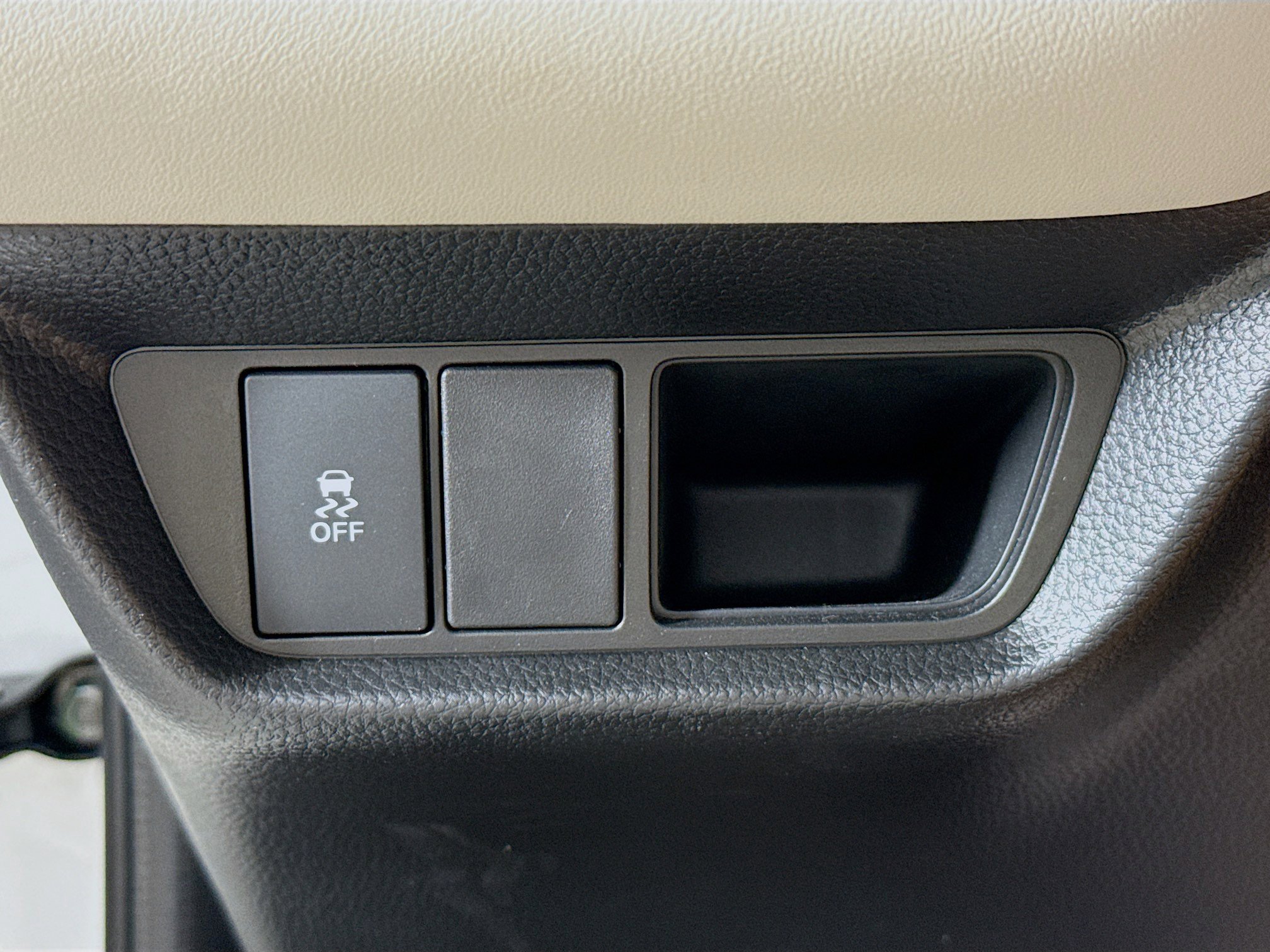 Certified 2026 Honda HR-V EX-L image 9