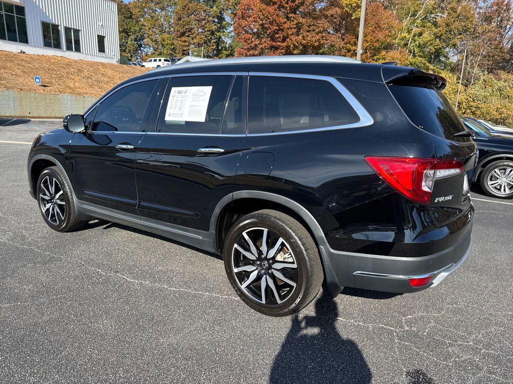 Used 2021 Honda Pilot Touring image 3