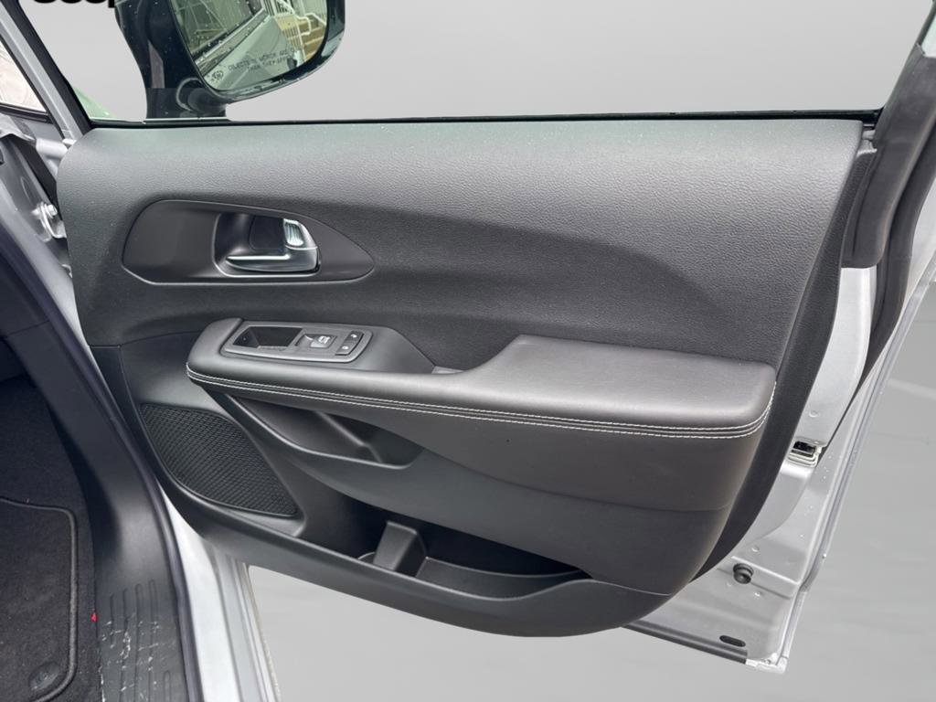 New 2026 Chrysler Voyager LX image 35