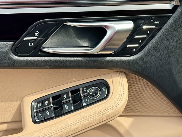 Used 2024 Porsche Macan Turbo image 20