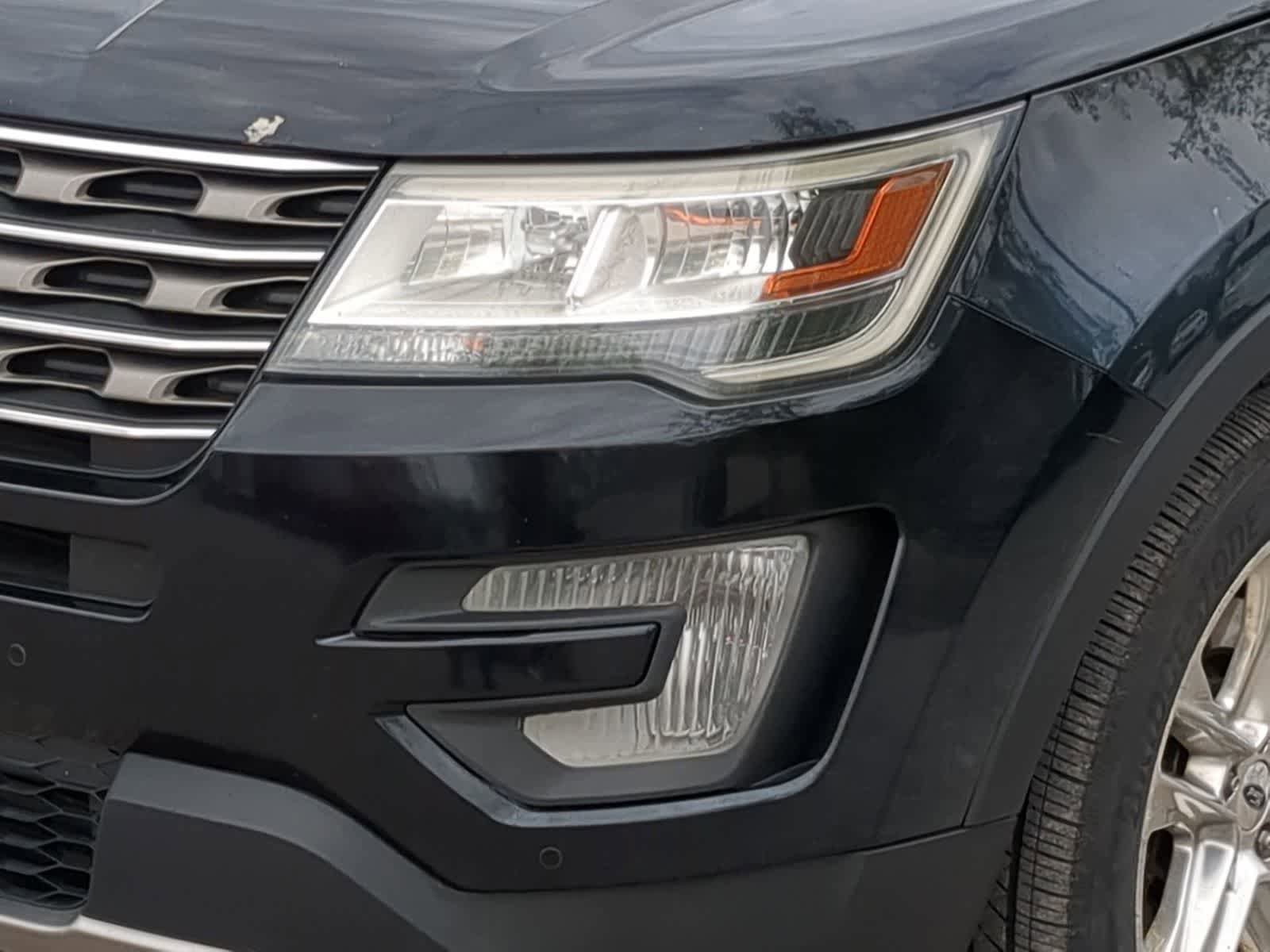 Used 2016 Ford Explorer XLT w/ Equipment Group 202A AWD/4WD image 11