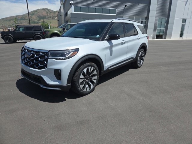 New 2026 Ford Explorer Platinum w/ LUX Leather Package AWD/4WD image 3