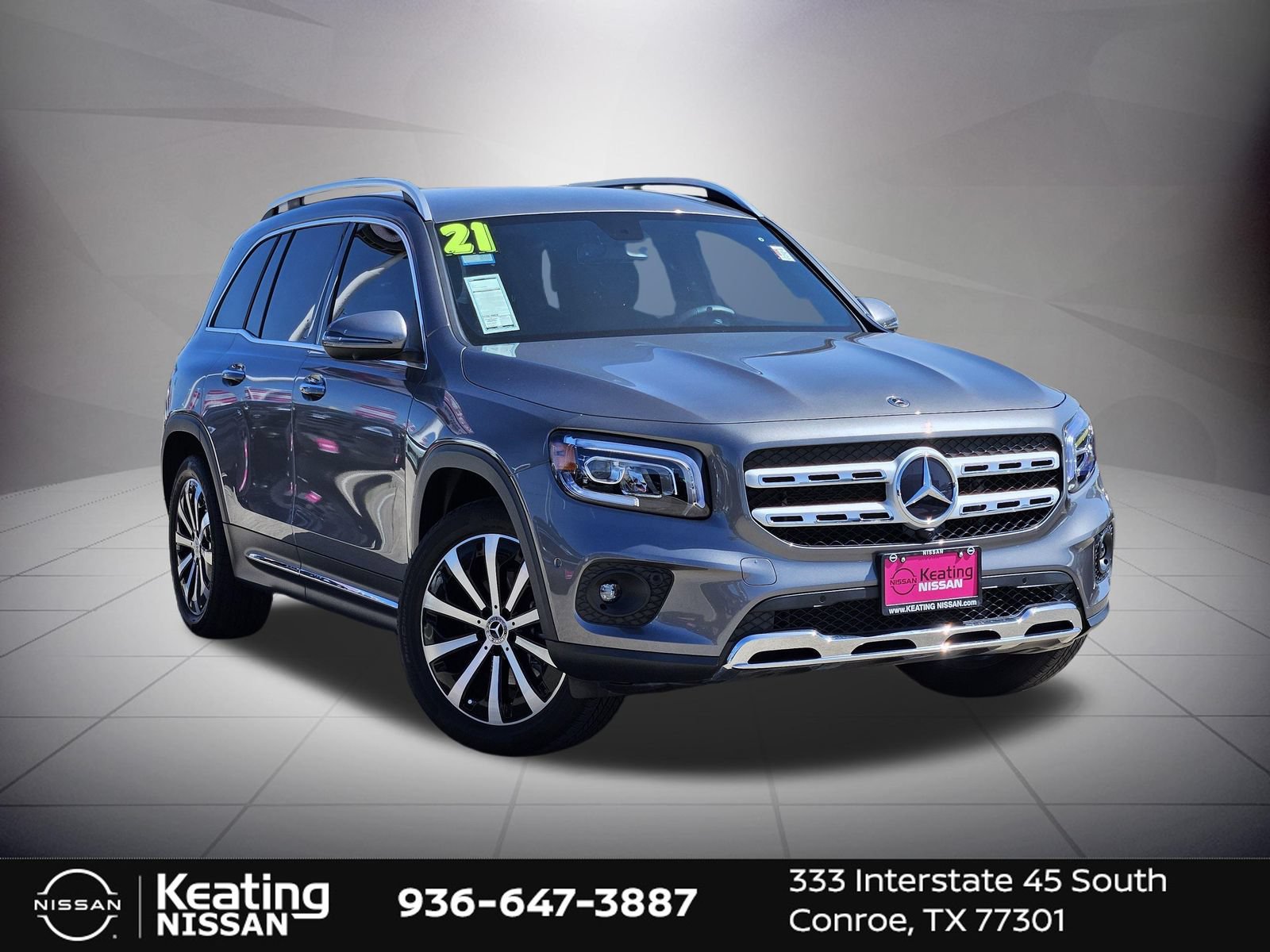 Used 2021 Mercedes-Benz GLB 250 w/ Premium Package image 3