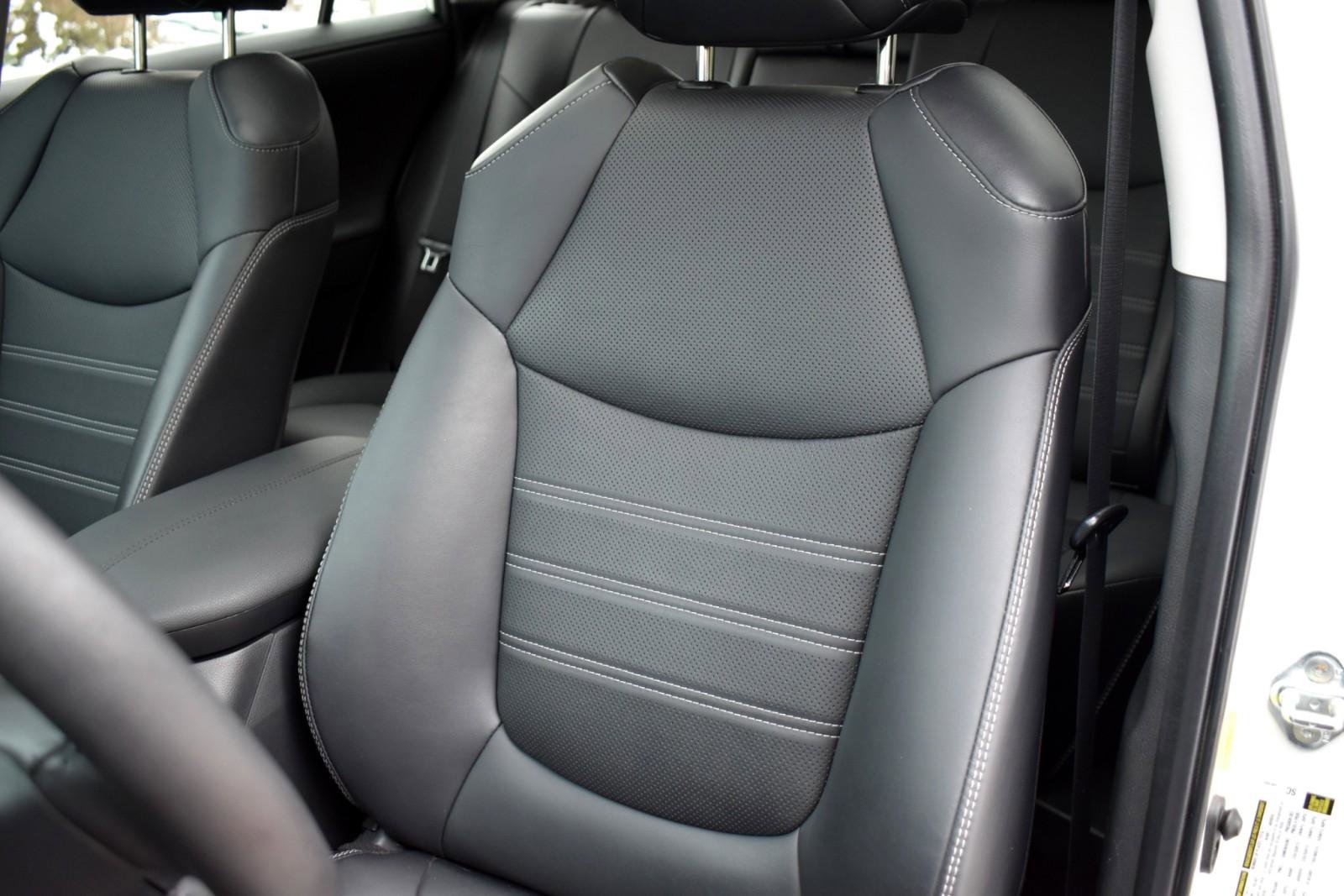 Used 2023 Toyota RAV4 Limited image 29