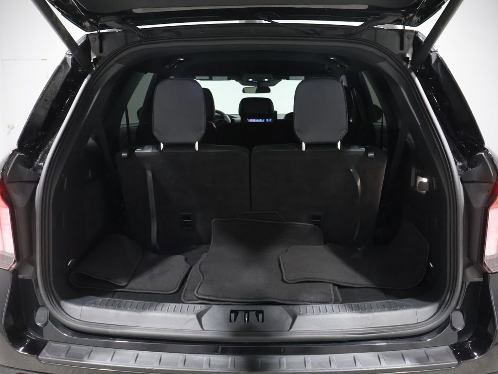Used 2025 Ford Explorer ST-Line w/ ST-Line Street Pack image 20