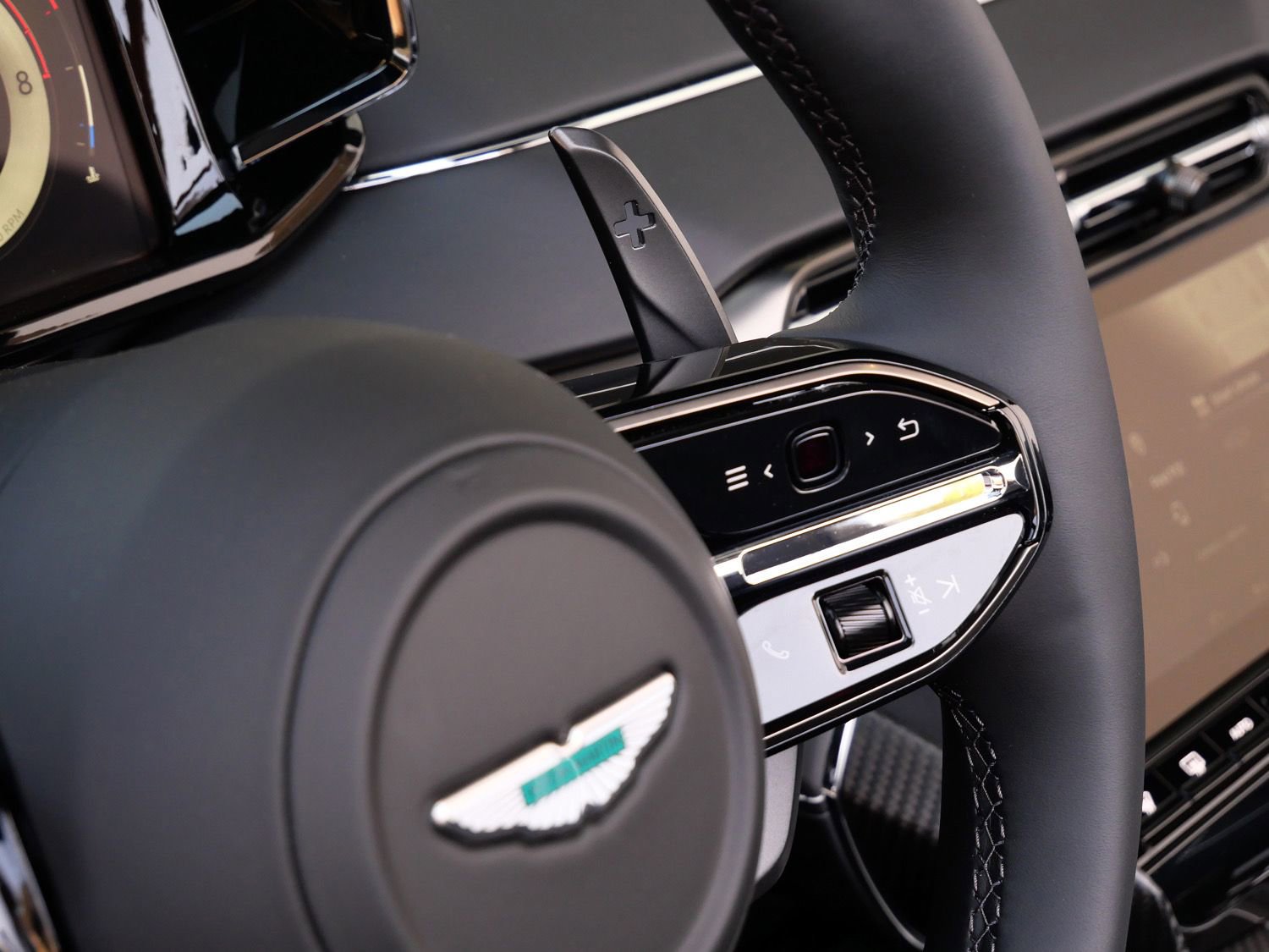 New 2026 Aston Martin Vanquish Convertible image 18