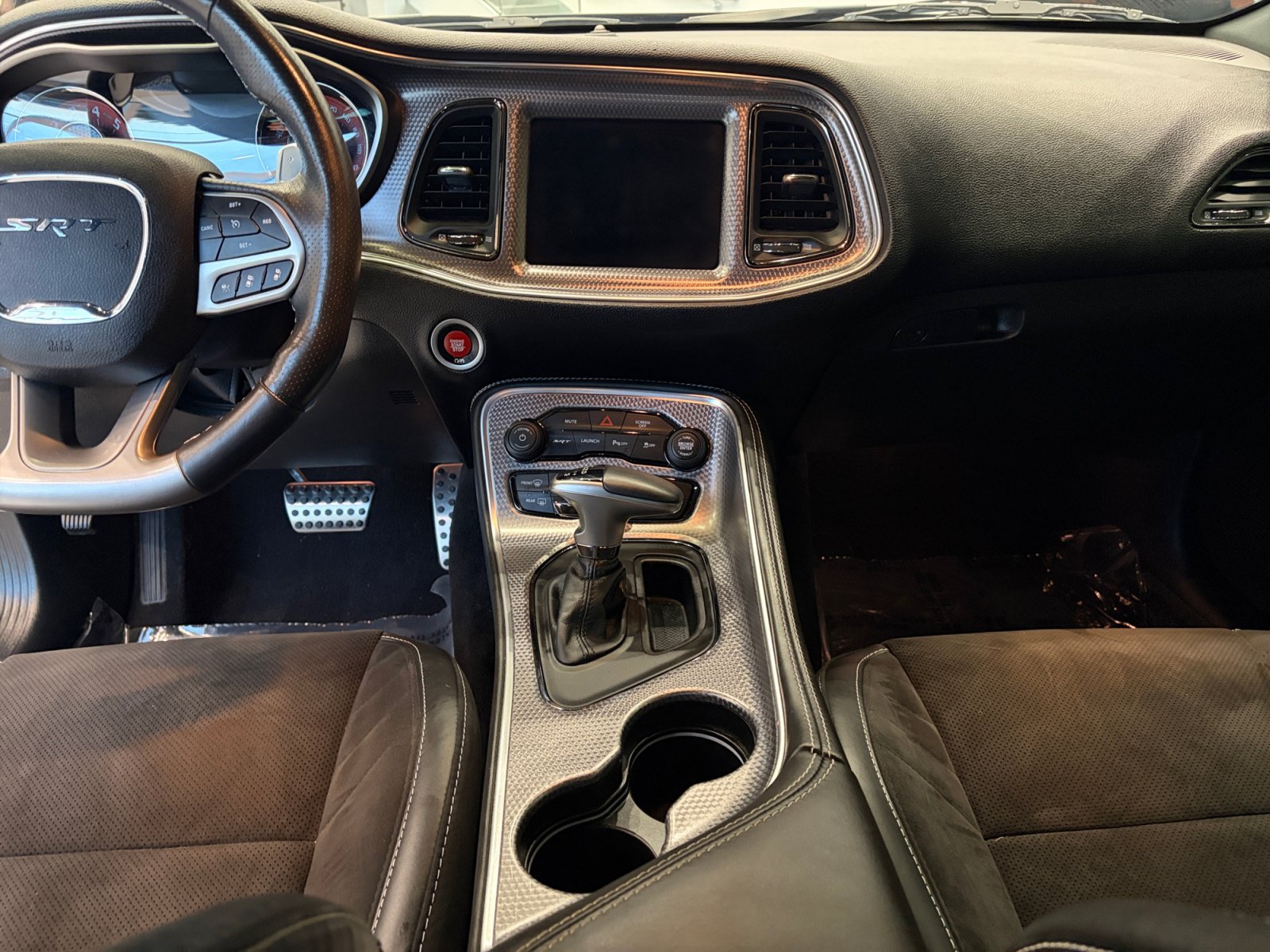 Used 2019 Dodge Challenger SRT Hellcat w/ Plus Package RWD image 17
