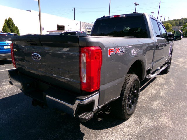 Used 2023 Ford F250 XLT w/ FX4 Off-Road Package AWD/4WD image 9