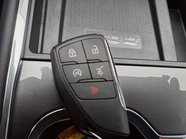 Used 2025 GMC Acadia Elevation image 11