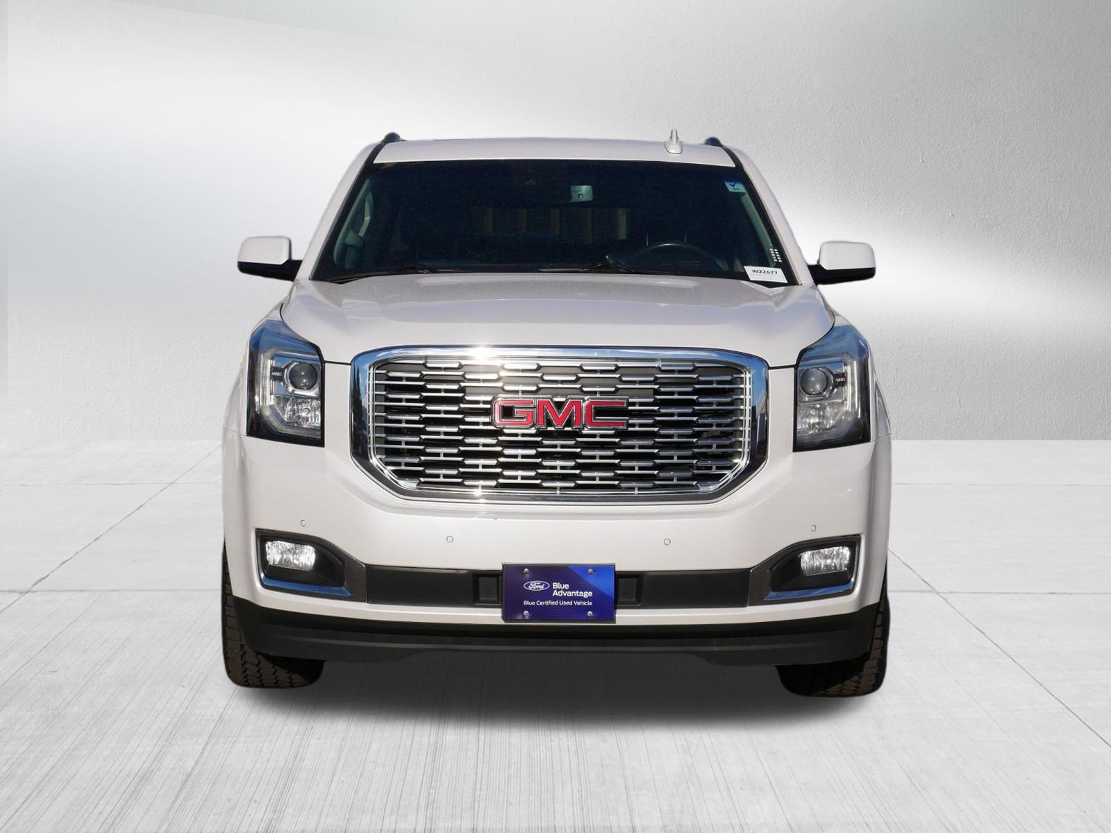 Used 2019 GMC Yukon XL Denali w/ Denali Ultimate Package AWD/4WD image 2