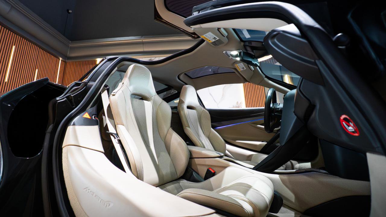 Used 2018 McLaren 720S Luxury RWD image 27