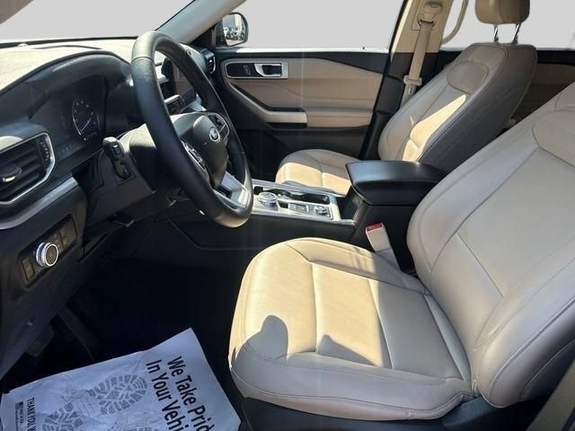 Used 2023 Ford Explorer XLT w/ Equipment Group 202A AWD/4WD image 6