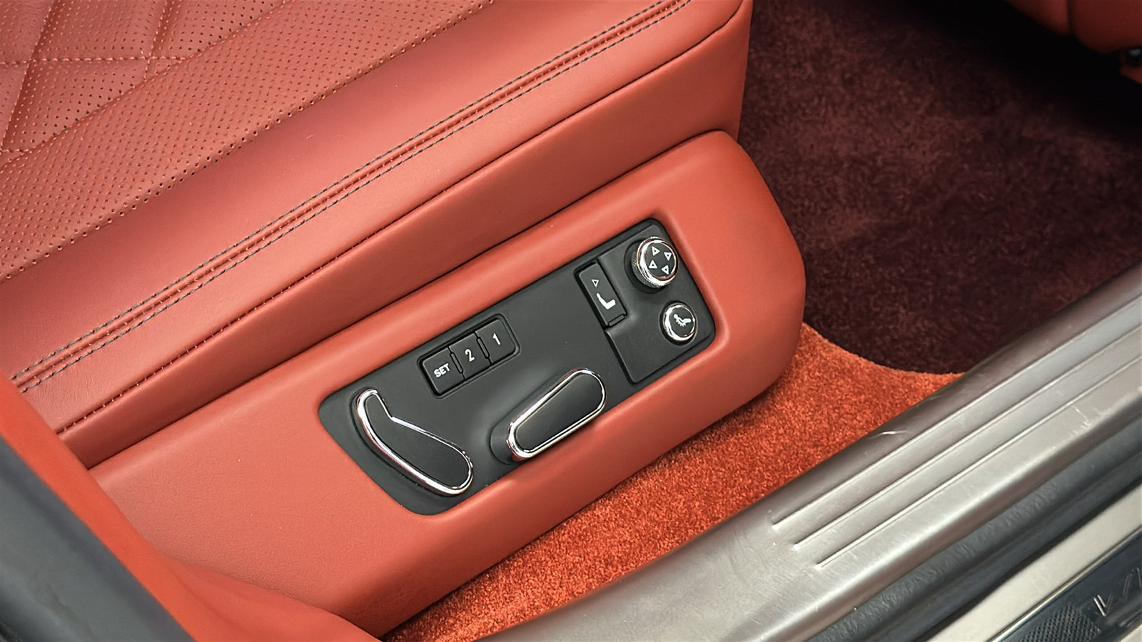 Used 2018 Bentley Flying Spur S W12 AWD/4WD image 30