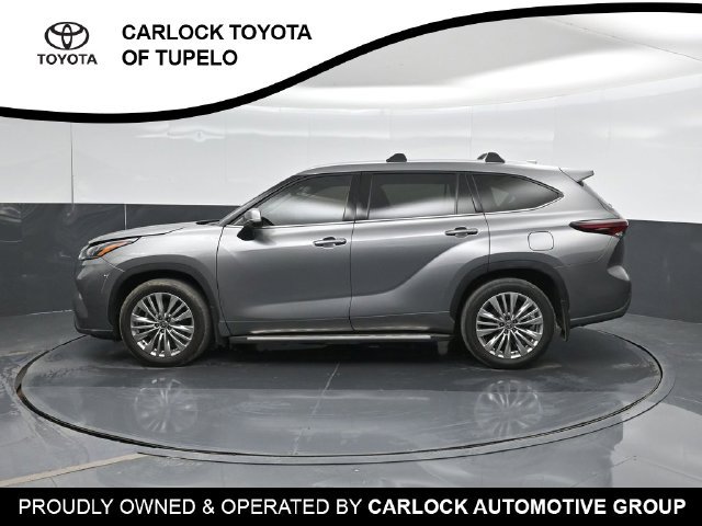 Used 2025 Toyota Highlander Platinum AWD/4WD image 10