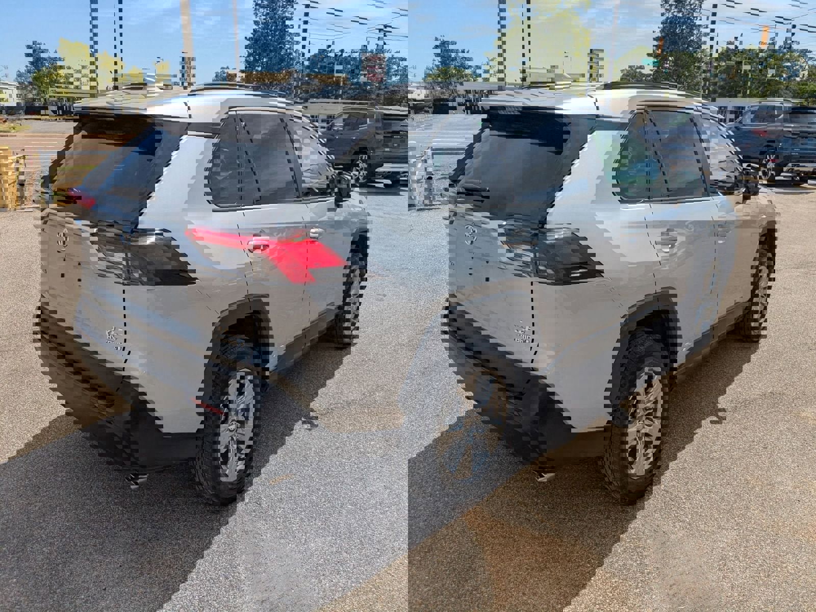 Used 2024 Toyota RAV4 XLE image 6
