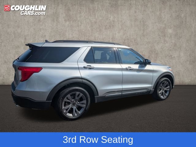 Used 2023 Ford Explorer XLT w/ Equipment Group 202A AWD/4WD image 10