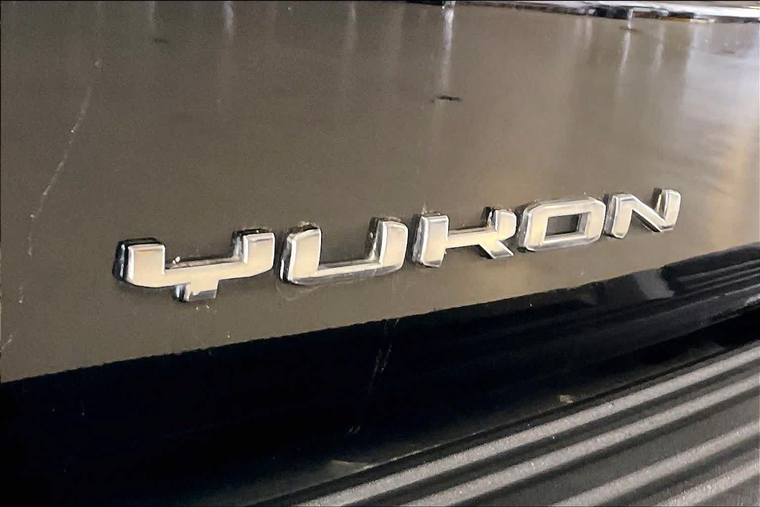 Used 2024 GMC Yukon Denali w/ Denali Reserve Package AWD/4WD image 9
