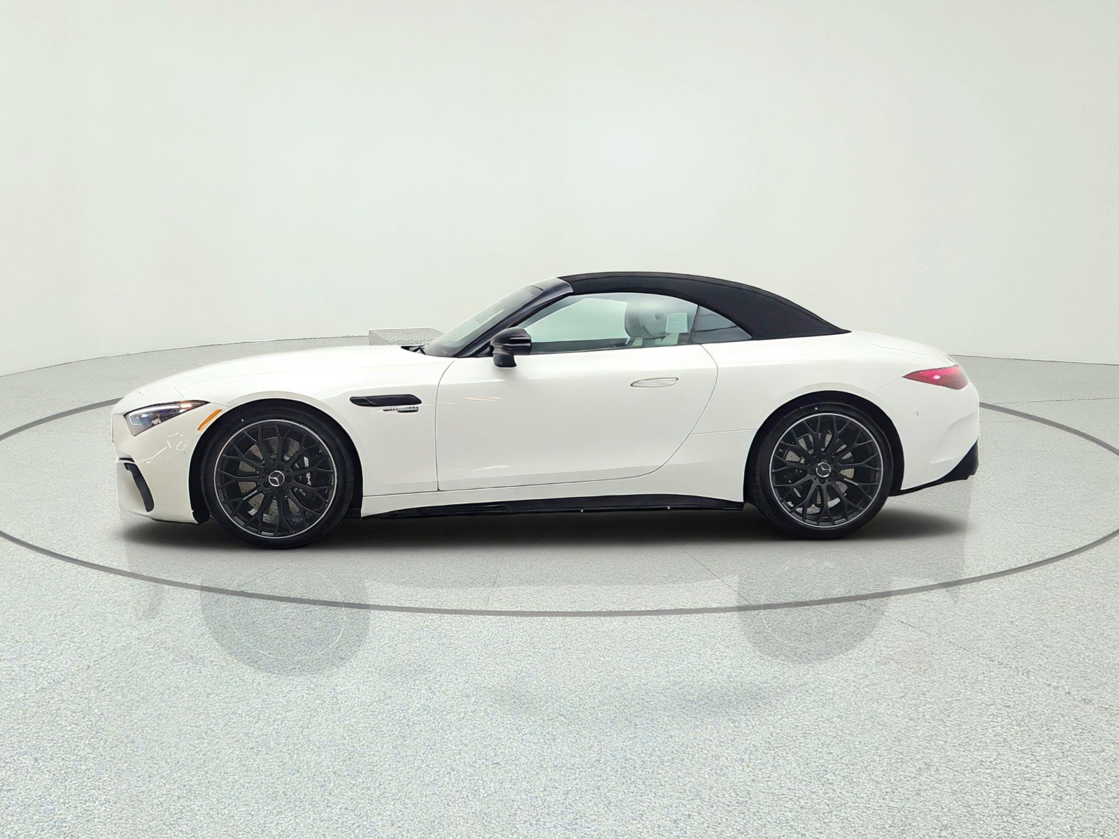 New 2027 Mercedes-Benz SL 55 AMG 4MATIC image 8