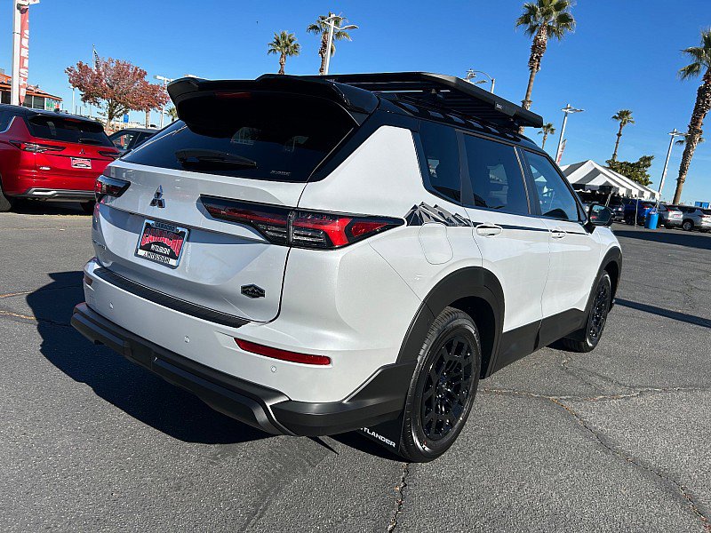 New 2026 Mitsubishi Outlander Trail Edition S-AWC image 3
