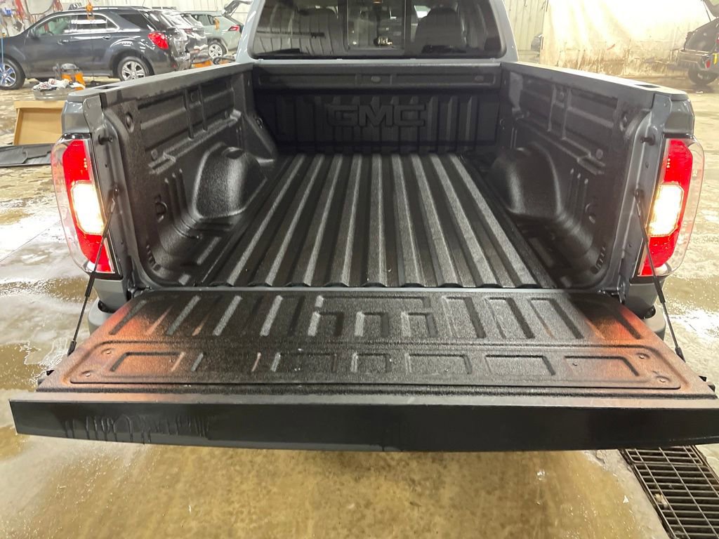 Certified 2022 GMC Canyon Elevation image 22