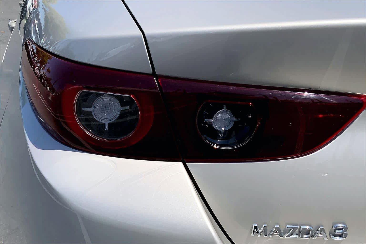 Used 2023 MAZDA MAZDA3 s FWD image 28