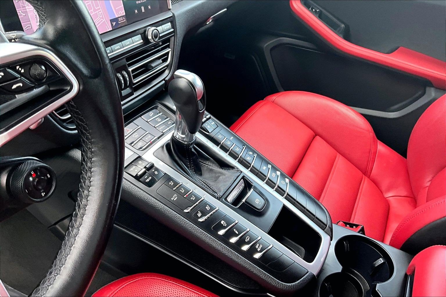 Used 2021 Porsche Macan GTS AWD/4WD image 16