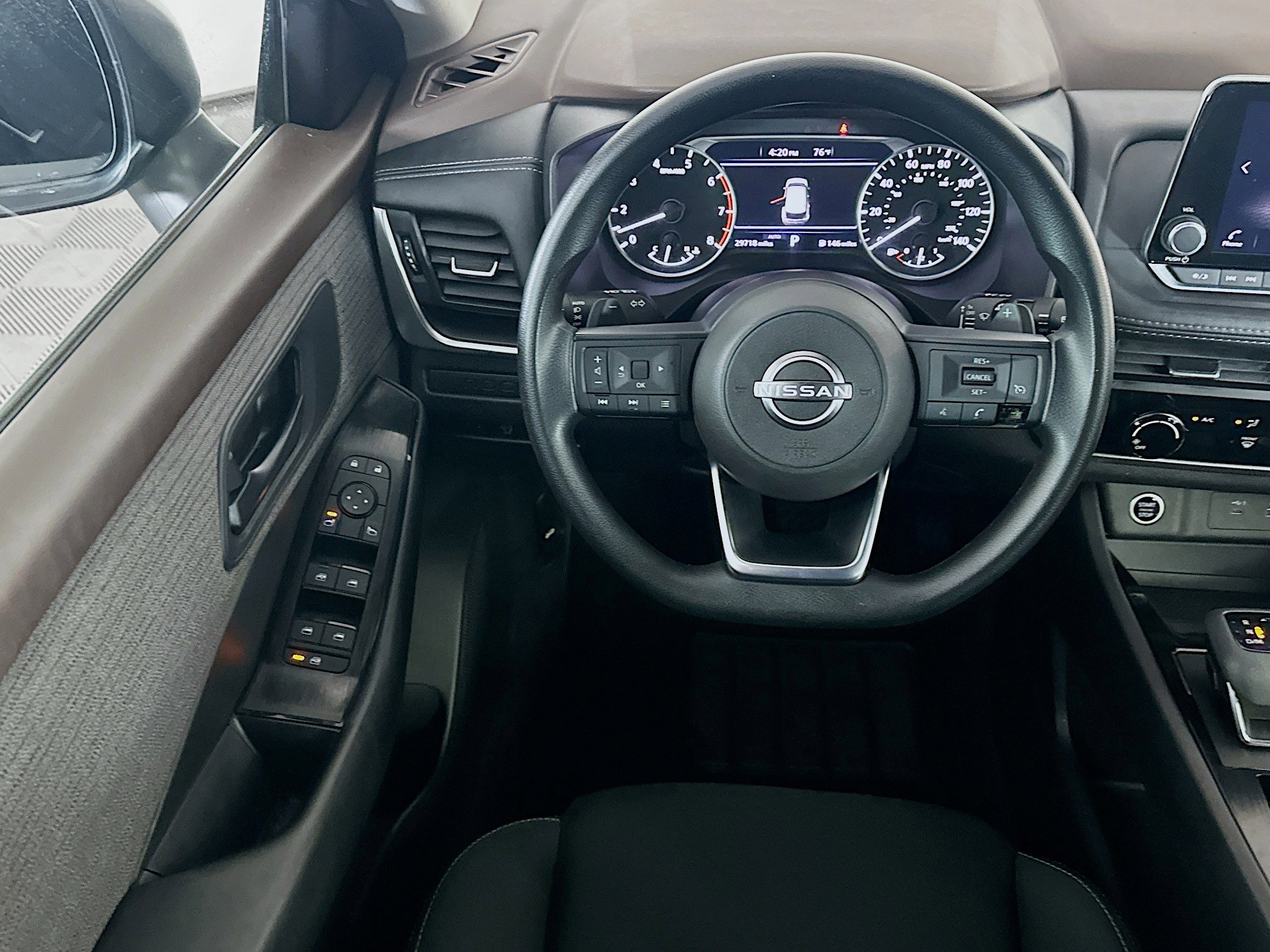 Used 2023 Nissan Rogue S image 18