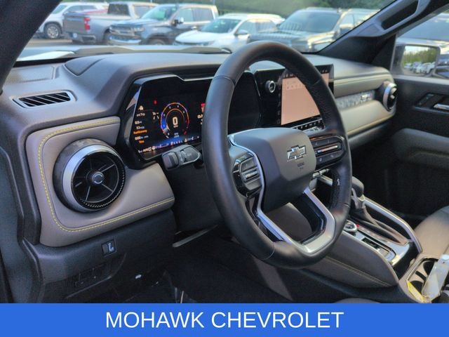 Used 2024 Chevrolet Colorado ZR2 w/ ZR2 Convenience Package III AWD/4WD image 10