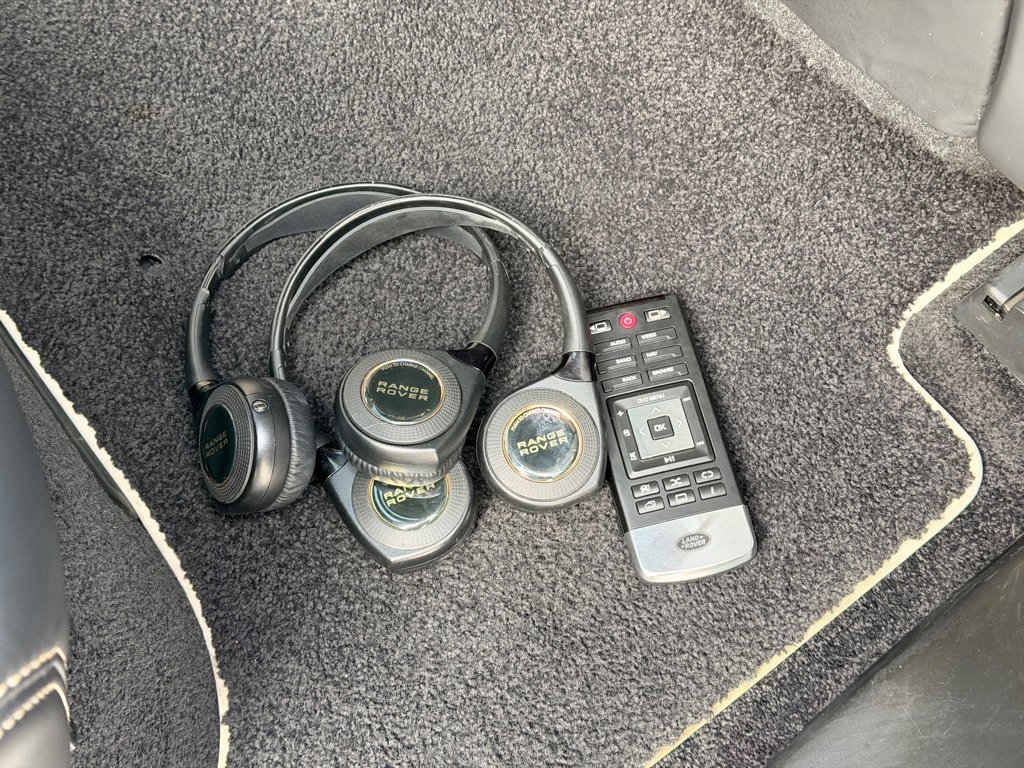 Used 2014 Land Rover Range Rover Autobiography image 23