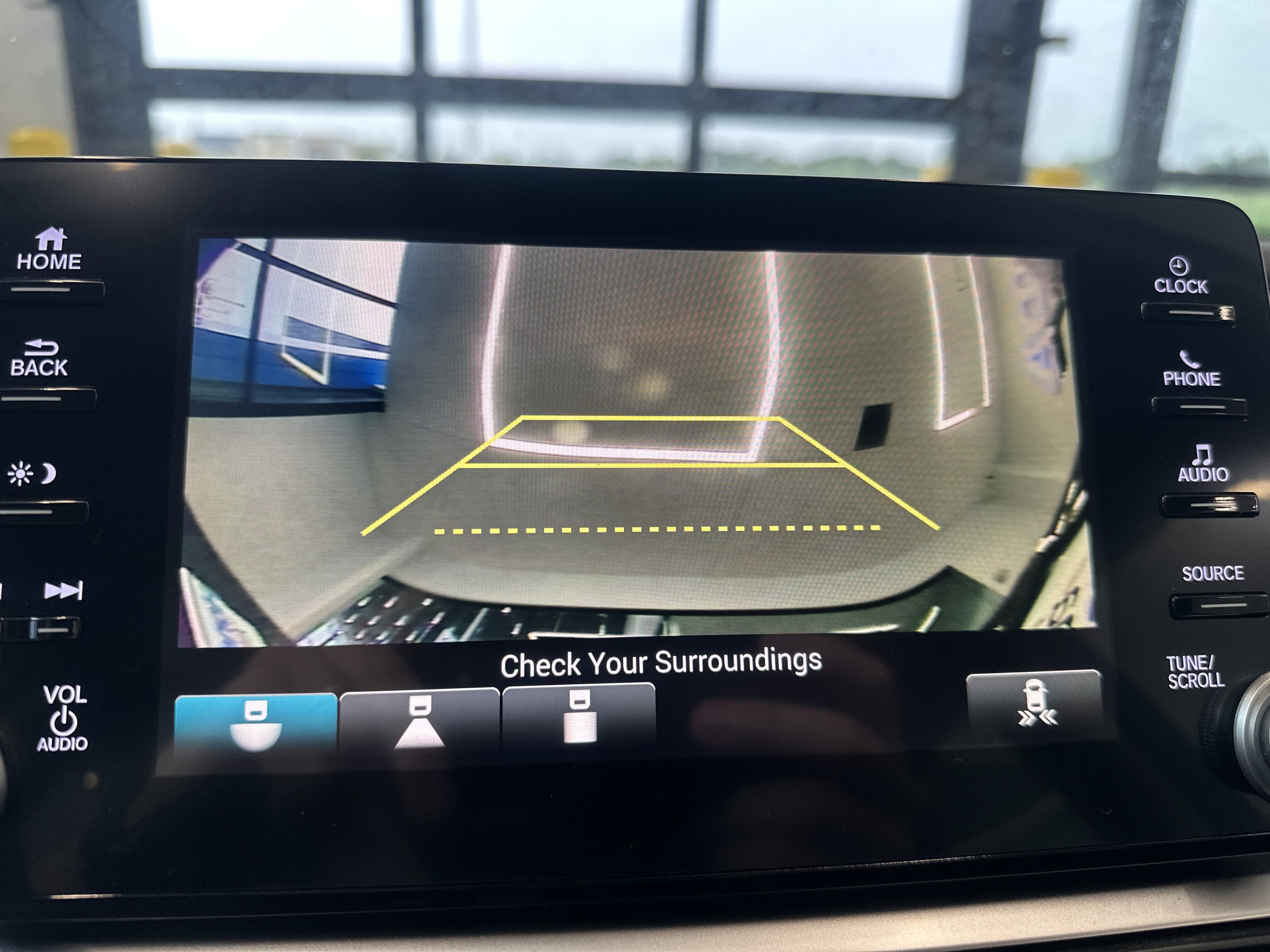 Used 2018 Honda Accord EX image 19