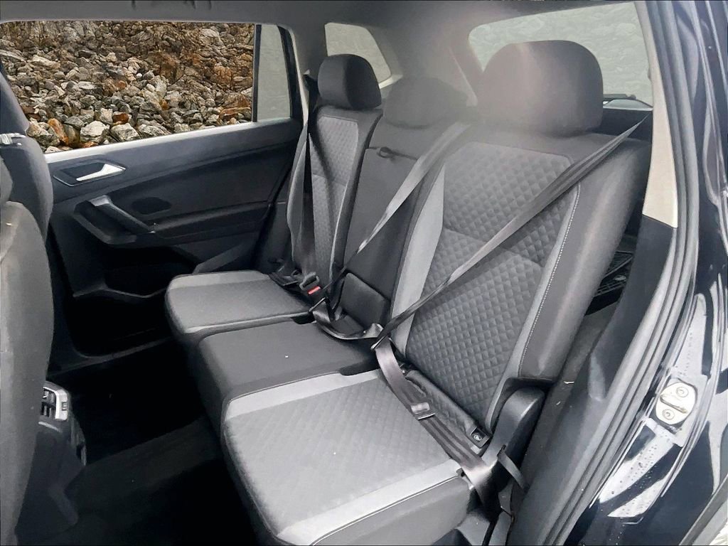 Used 2018 Volkswagen Tiguan S image 24