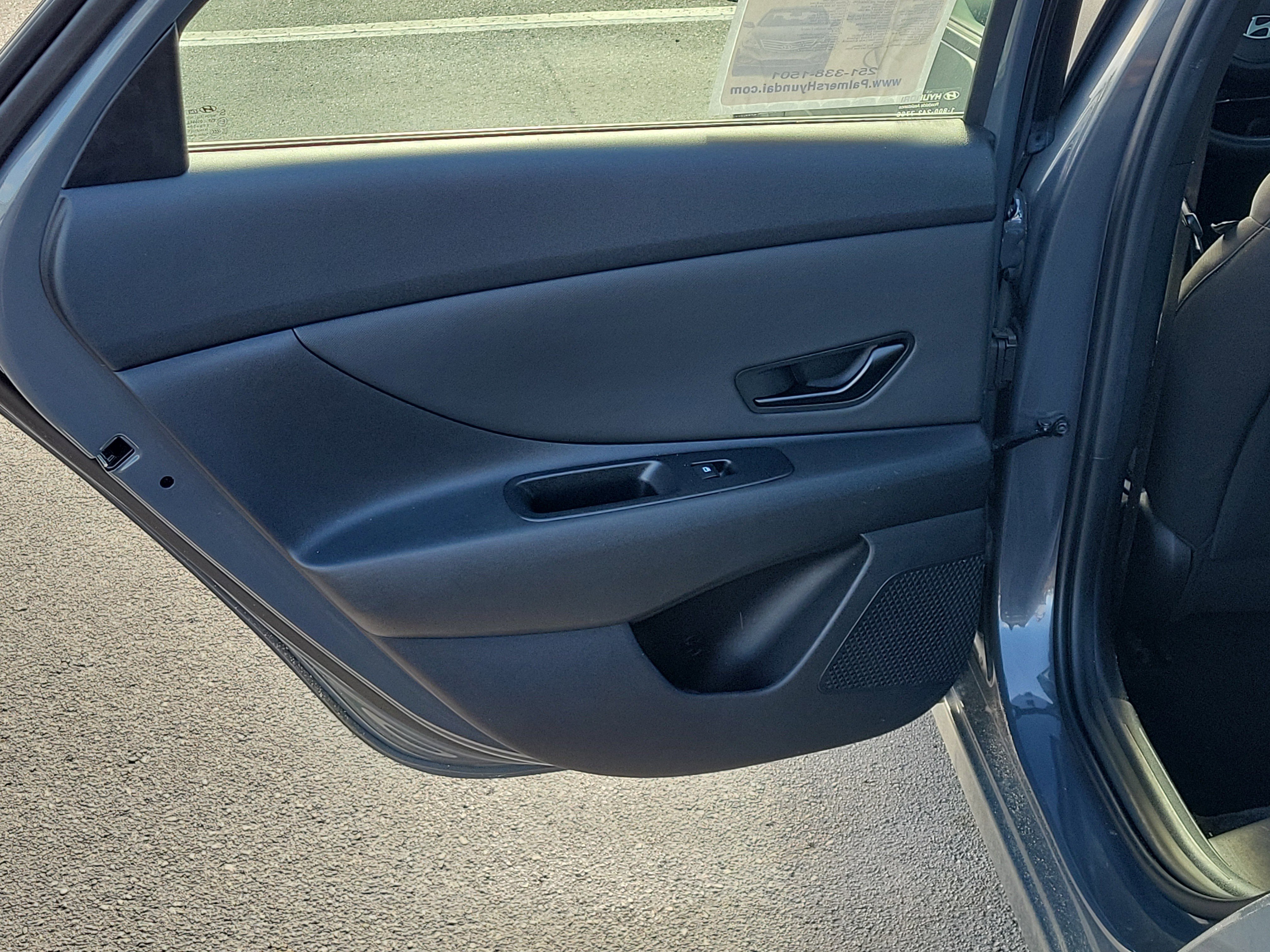 Used 2025 Hyundai Elantra Sport image 12