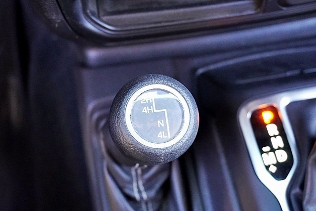 Used 2018 Jeep Wrangler Unlimited Sahara image 33