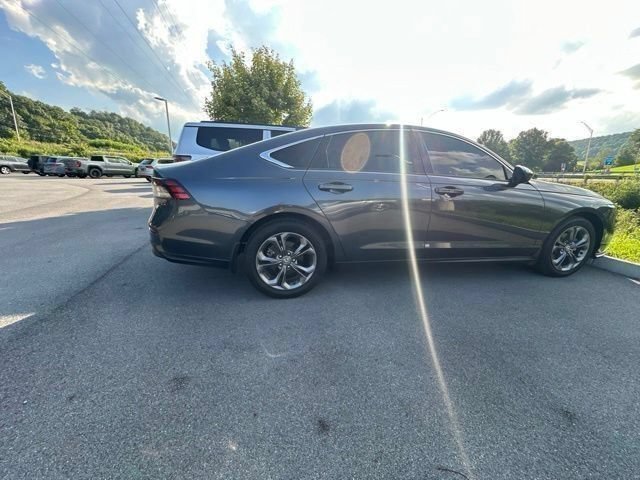 Used 2023 Honda Accord EX image 18