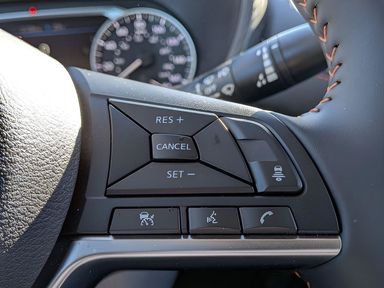 Certified 2025 Nissan Sentra SR FWD image 15