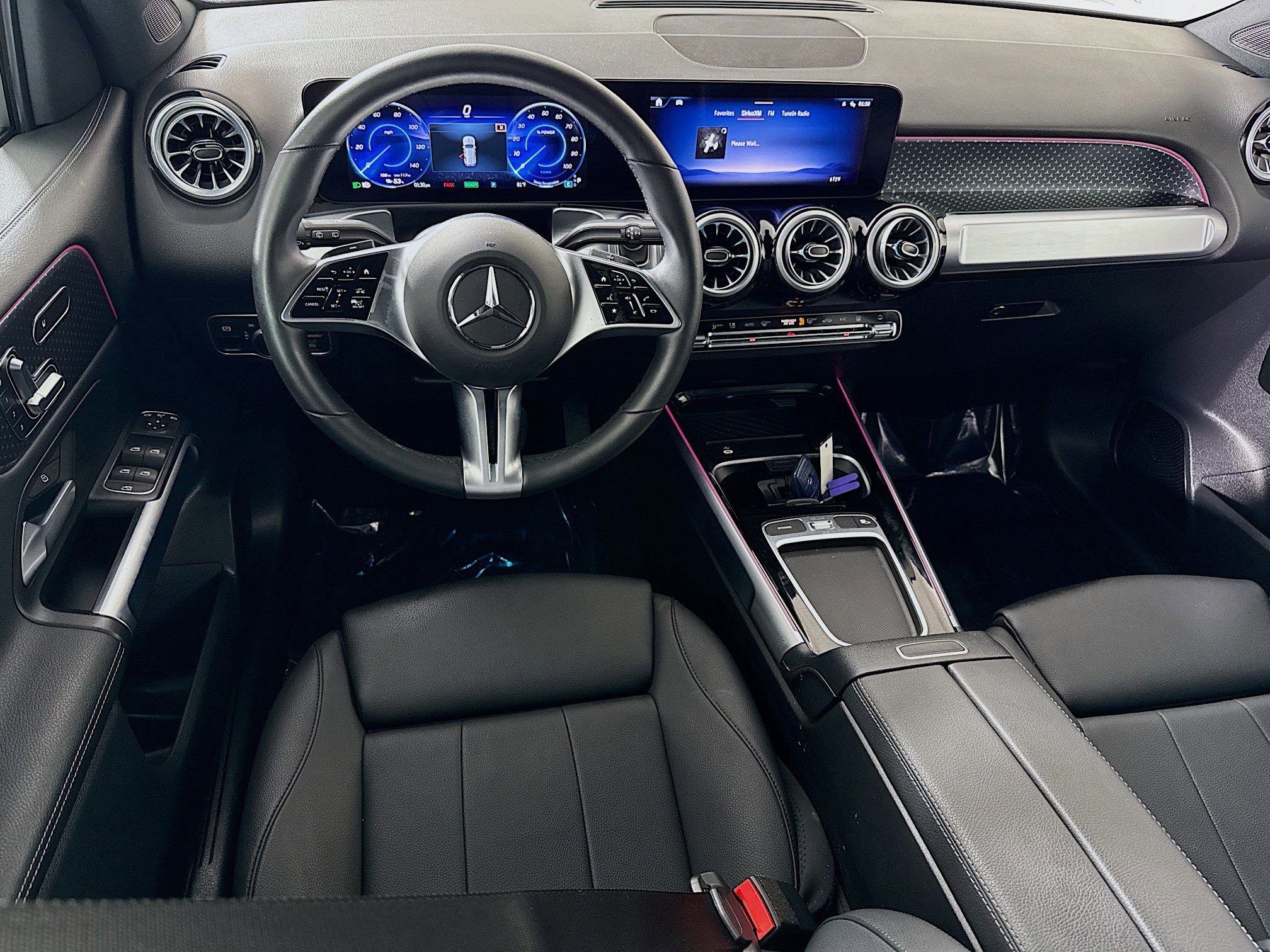 Used 2024 Mercedes-Benz EQB 300 4MATIC image 17