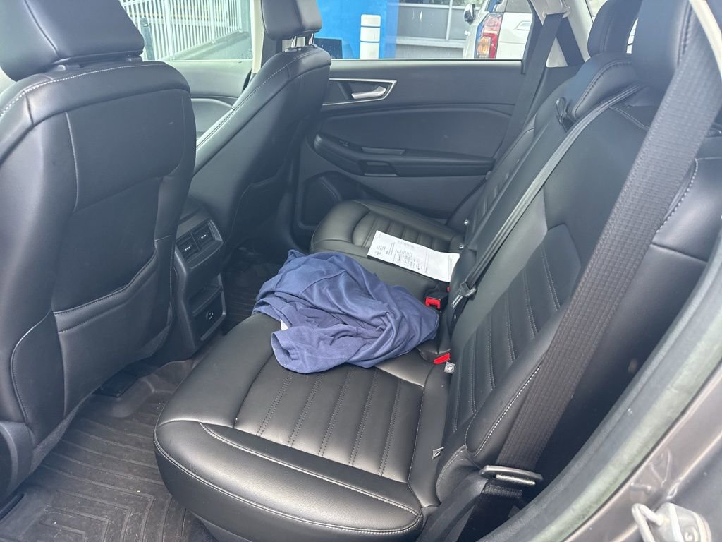 Used 2021 Ford Edge SEL image 11
