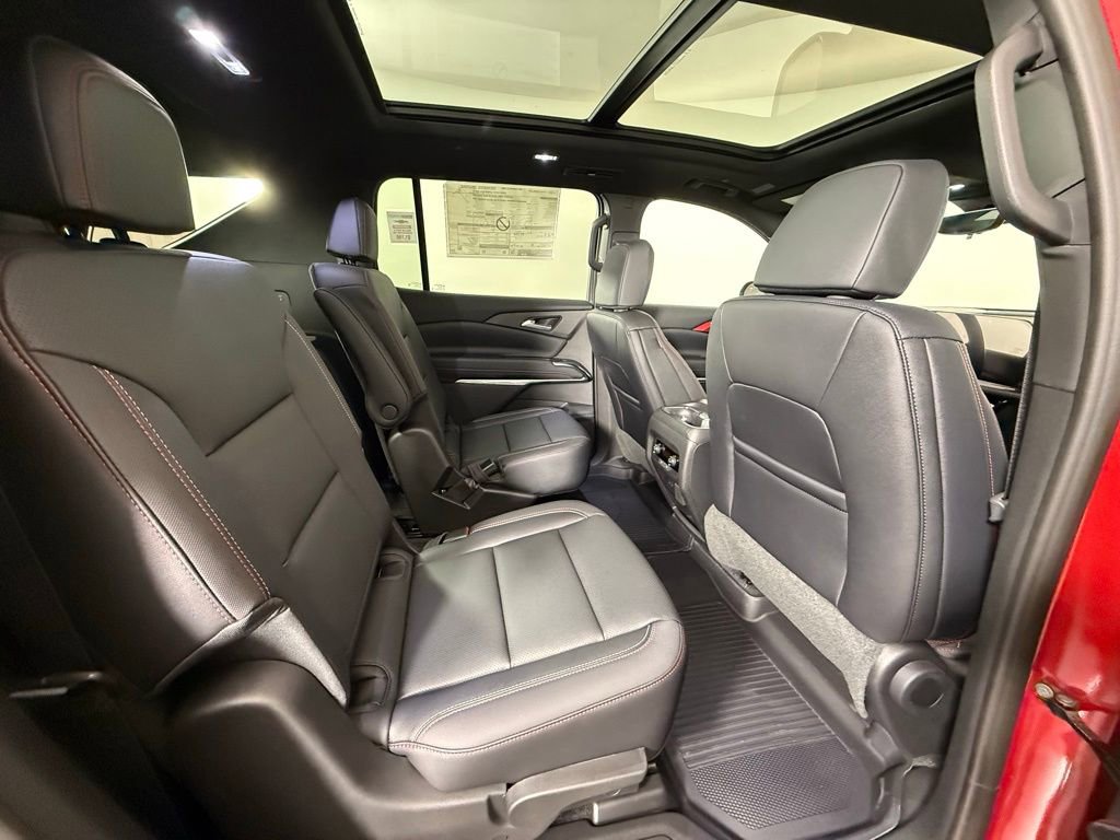 New 2026 Chevrolet Traverse Z71 w/ Driver Confidence Package image 16