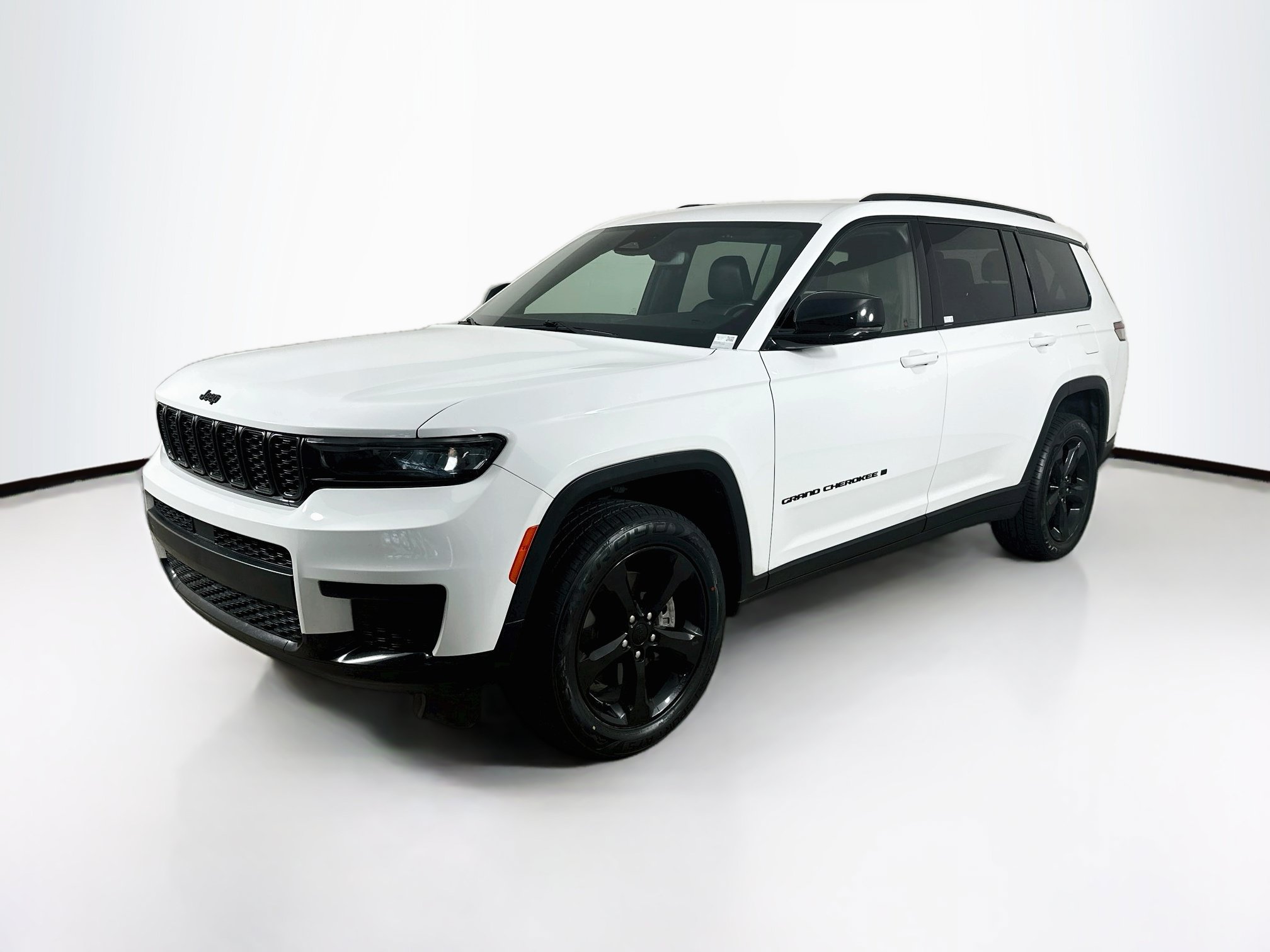 Used 2022 Jeep Grand Cherokee L Laredo AWD/4WD image 3